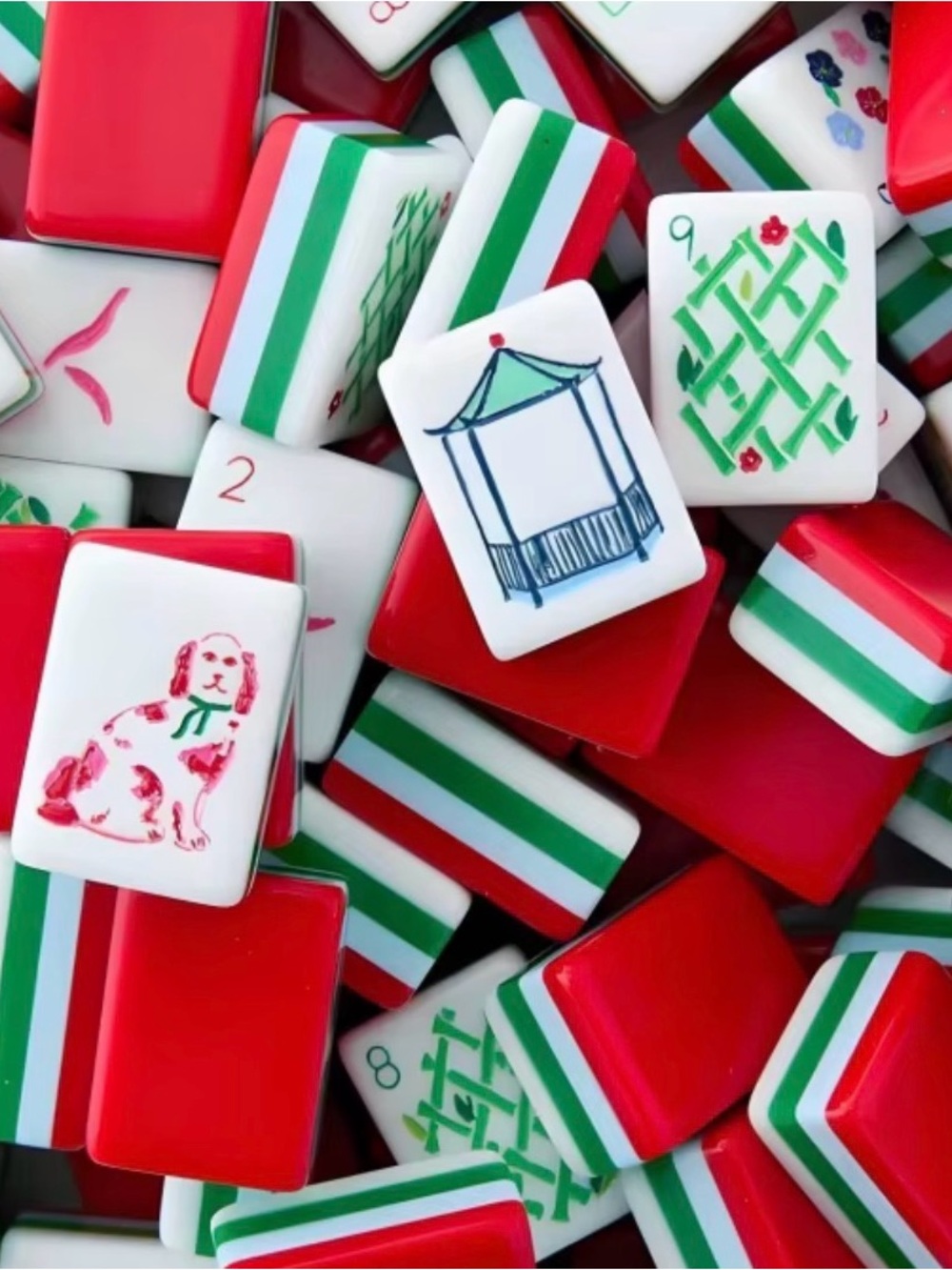 Classic Mahjong Tile Set with Red Dice and Red Backs NIP DOG DRAGONS!